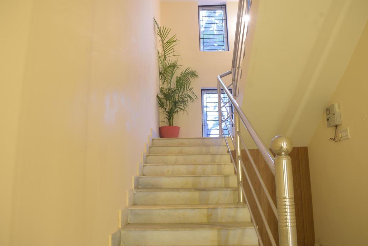 The Greenstar Inn Premium Бхубанешвар Екстериор снимка
