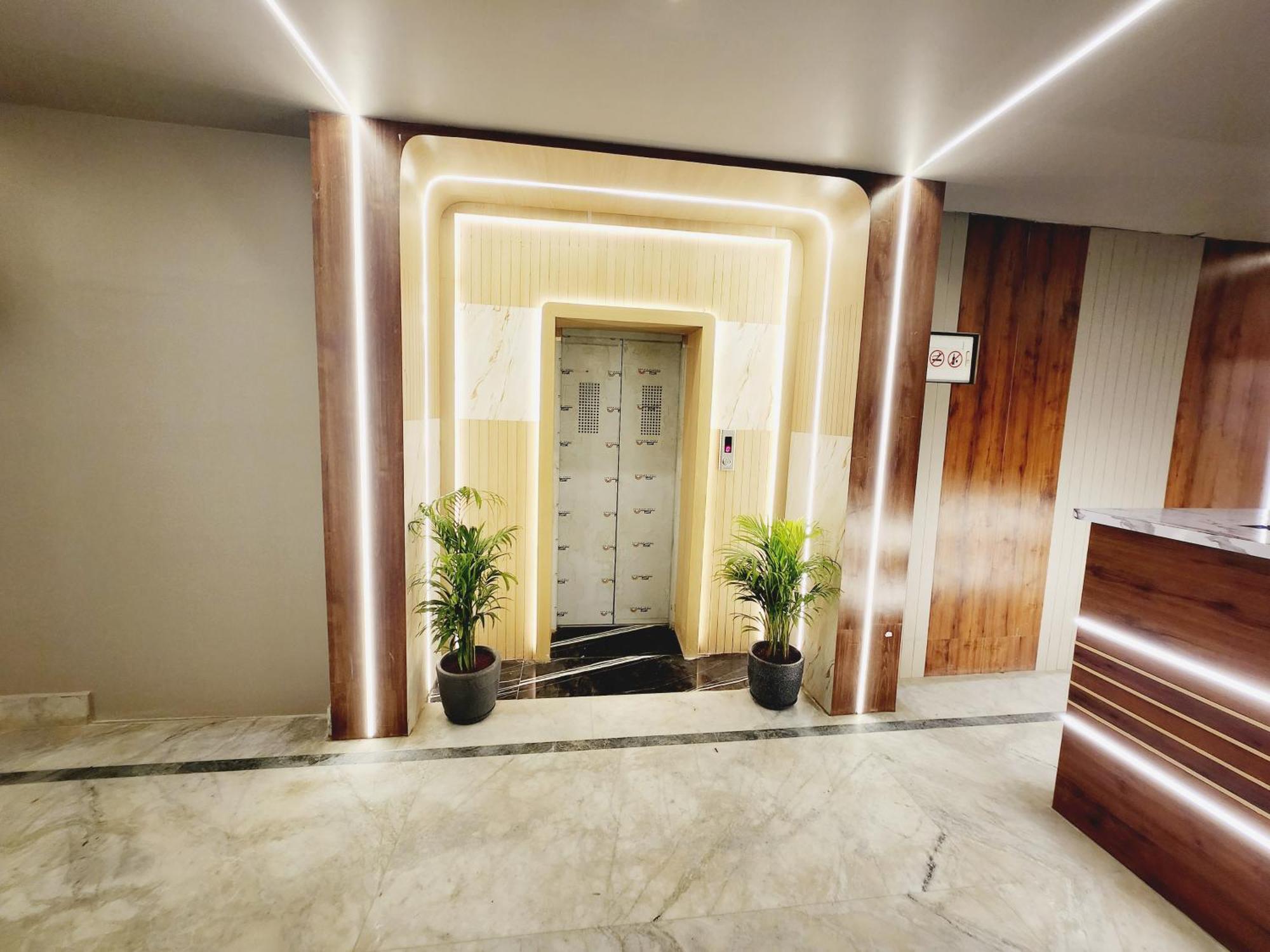 The Greenstar Inn Premium Бхубанешвар Екстериор снимка