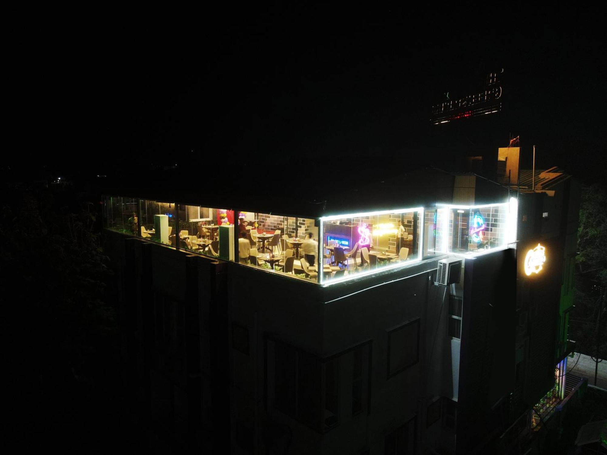 The Greenstar Inn Premium Бхубанешвар Екстериор снимка